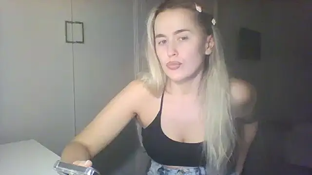 Snapshot of Frosian chatting on September 28, 2025, 2:35 pm Frosian online show from September 28, 2025, 2:35 pm