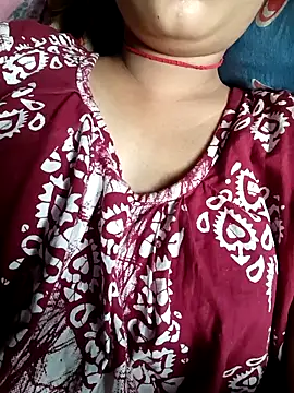 Snapshot of soni2005 chatting on March 2, 2026, 2:01 am soni2005 online show from March 2, 2026, 2:01 am