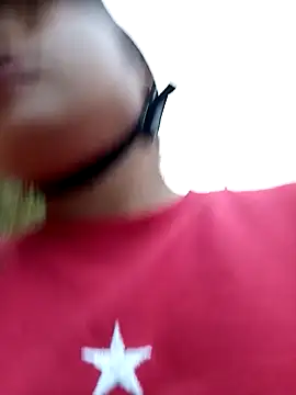 Luyen004 online show from March 27, 2026, 11:49 pm