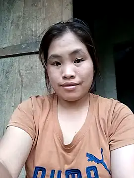 Luyen004 online show from April 6, 2026, 10:49 am