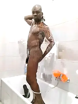 Snapshot of Kwasi-a chatting on November 4, 2025, 6:44 pm Kwasi-a online show from November 4, 2025, 6:44 pm