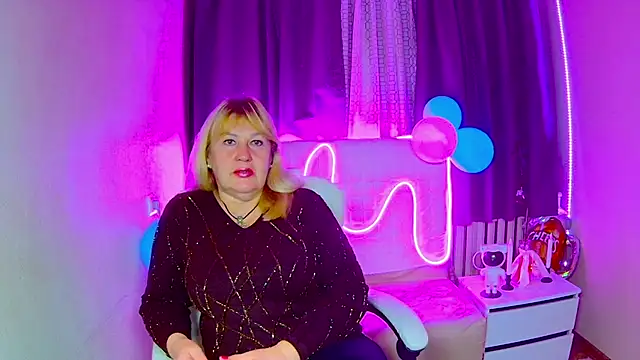 EmmaEllison online show from October 8, 2025, 6:04 am