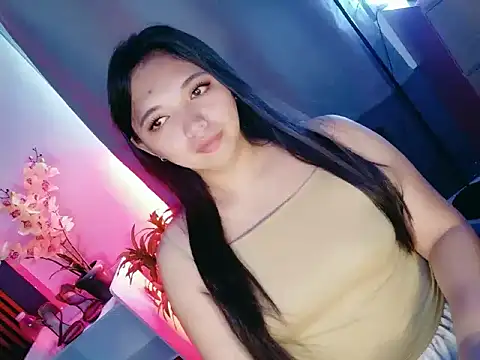 Snapshot of Nikki_Karishma chatting on April 13, 2026, 6:39 am Nikki Karishma online show from April 13, 2026, 6:39 am