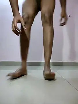 varun69247 online show from April 10, 2026, 2:24 pm