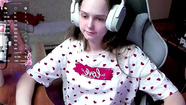 Snapshot of SharybbFace chatting on March 7, 2026, 3:06 pm SharybbFace online show from March 7, 2026, 3:06 pm