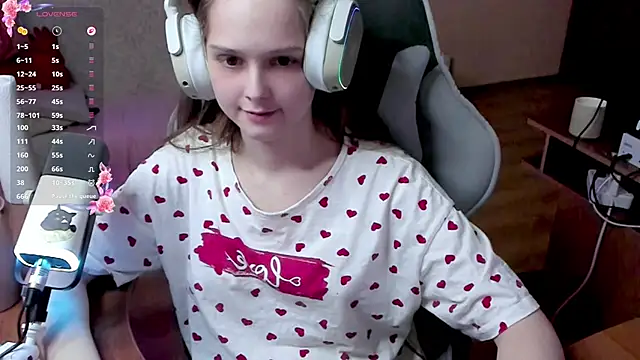 Snapshot of SharybbFace chatting on March 13, 2026, 3:06 pm SharybbFace online show from March 13, 2026, 3:06 pm