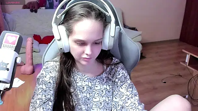 Snapshot of SharybbFace chatting on March 3, 2026, 3:08 pm SharybbFace online show from March 3, 2026, 3:08 pm