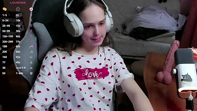 Snapshot of SharybbFace chatting on April 10, 2026, 3:30 pm SharybbFace online show from April 10, 2026, 3:30 pm