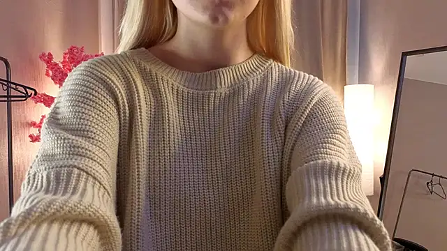 Flirty lee online show from October 10, 2025, 2:07 pm