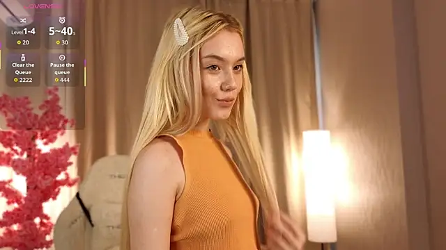 Flirty lee online show from October 5, 2025, 2:19 pm