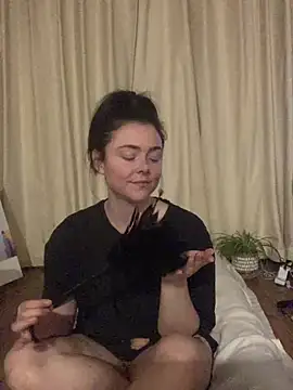 Mia Winters online show from March 1, 2026, 7:03 pm