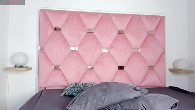 La Diabla8 online show from October 22, 2025, 11:31 am