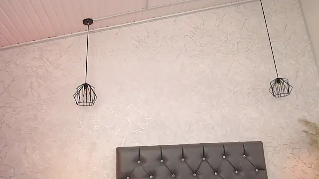 Sabriinaa Foxx online show from March 6, 2026, 12:00 pm