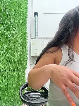 ROUSE SINCLAIR online show from December 15, 2025, 6:25 pm