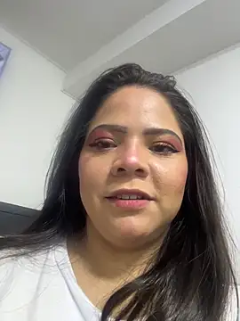 ROUSE SINCLAIR online show from November 18, 2025, 7:28 pm