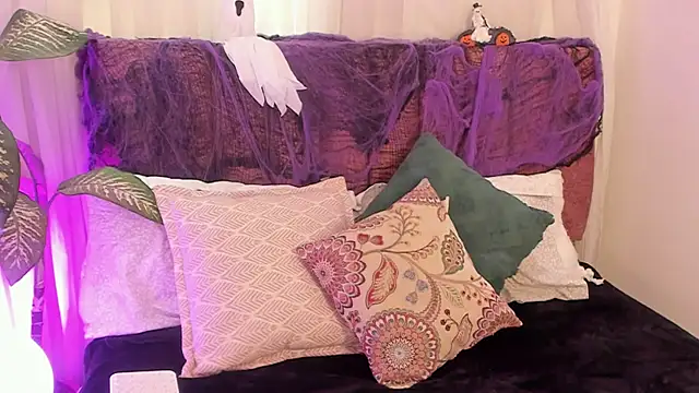Snapshot of Keiiry_ chatting on October 24, 2025, 8:08 pm Keiiry  online show from October 24, 2025, 8:08 pm
