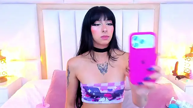 LaylaaDoll online show from July 13, 2026, 6:40 pm