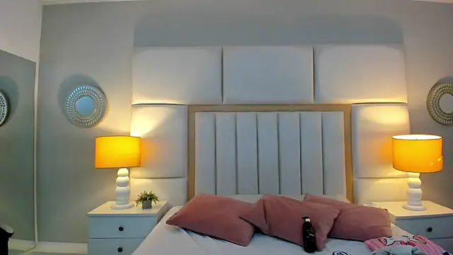 LaylaaDoll online show from November 17, 2025, 5:50 pm