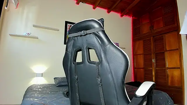 Snapshot of jordan_mm420 chatting on February 17, 2026, 5:54 pm jordan mm420 online show from February 17, 2026, 5:54 pm