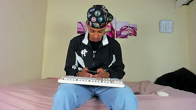 Snapshot of jordan_mm420 chatting on December 20, 2025, 8:33 pm jordan mm420 online show from December 20, 2025, 8:33 pm