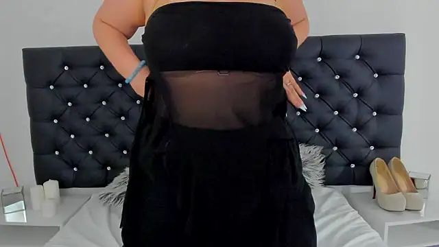 Snapshot of LunaWetPussy chatting on May 14, 2026, 4:04 pm LunaWetPussy online show from May 14, 2026, 4:04 pm