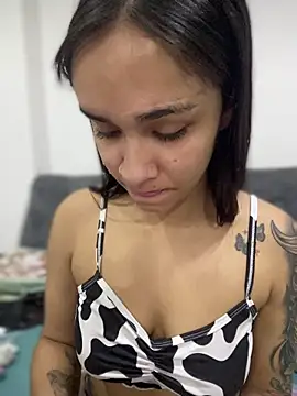 Snapshot of Isabella-Teen chatting on November 28, 2025, 11:49 pm Isabella-Teen online show from November 28, 2025, 11:49 pm