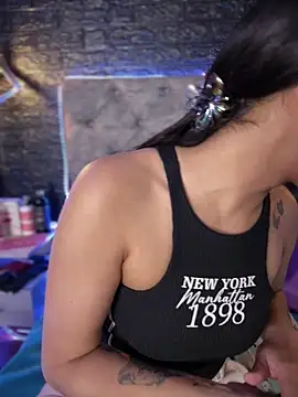 Snapshot of Isabella-Teen chatting on October 23, 2025, 2:10 am Isabella-Teen online show from October 23, 2025, 2:10 am