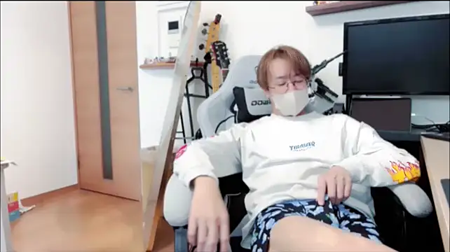 Snapshot of haruchin_oO chatting on October 14, 2025, 2:01 am haruchin oO online show from October 14, 2025, 2:01 am