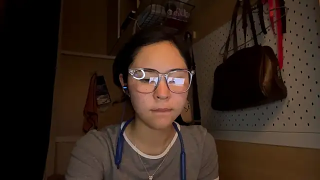 Snapshot of JennyCarpenter chatting on May 12, 2026, 9:37 am JennyCarpenter online show from May 12, 2026, 9:37 am