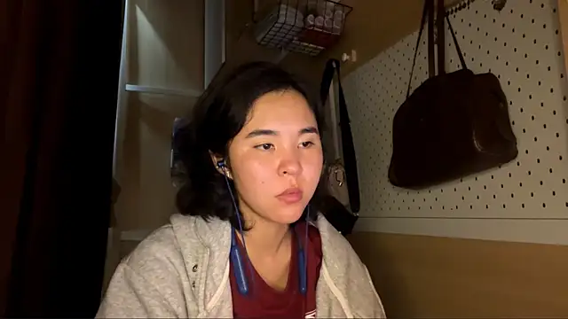 JennyCarpenter online show from April 30, 2026, 4:52 am