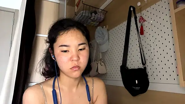 Snapshot of JennyCarpenter chatting on June 4, 2026, 11:20 pm JennyCarpenter online show from June 4, 2026, 11:20 pm