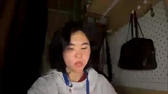 JennyCarpenter online show from April 29, 2026, 5:33 am