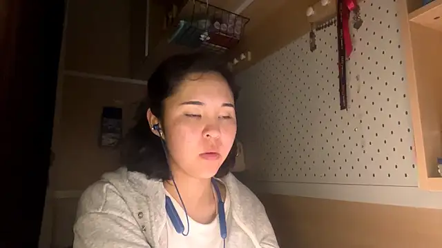 Snapshot of JennyCarpenter chatting on May 4, 2026, 10:12 pm JennyCarpenter online show from May 4, 2026, 10:12 pm