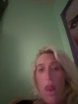 Snapshot of JemTastic chatting on April 29, 2026, 4:00 pm JemTastic online show from April 29, 2026, 4:00 pm