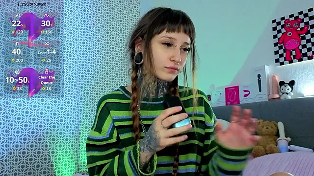 LilithPoison online show from February 20, 2026, 6:26 am