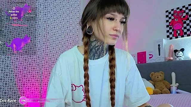 Snapshot of LilithPoison chatting on March 26, 2026, 6:17 pm LilithPoison online show from March 26, 2026, 6:17 pm