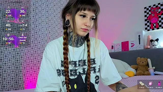 Snapshot of LilithPoison chatting on March 20, 2026, 6:09 pm LilithPoison online show from March 20, 2026, 6:09 pm