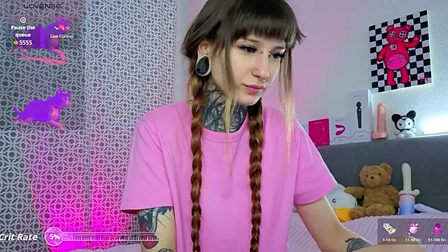 Snapshot of LilithPoison chatting on March 27, 2026, 6:09 pm LilithPoison online show from March 27, 2026, 6:09 pm