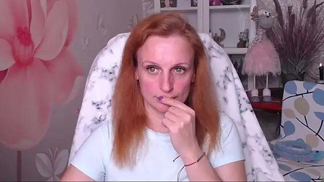 Snapshot of Venus_love1 chatting on April 17, 2026, 4:54 pm Venus love1 online show from April 17, 2026, 4:54 pm