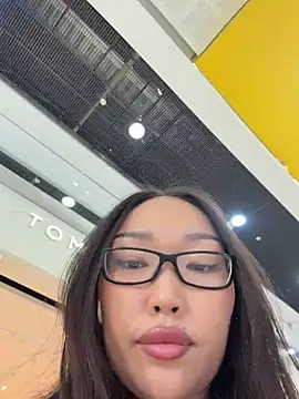 Snapshot of AdriaNochi chatting on June 29, 2026, 1:11 pm AdriaNochi online show from June 29, 2026, 1:11 pm