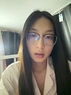 xiaobaimao6 online show from December 21, 2025, 4:52 pm