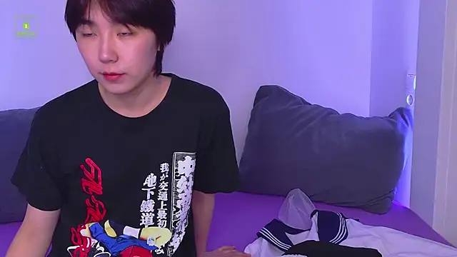 HeejinWang online show from April 4, 2026, 4:19 am