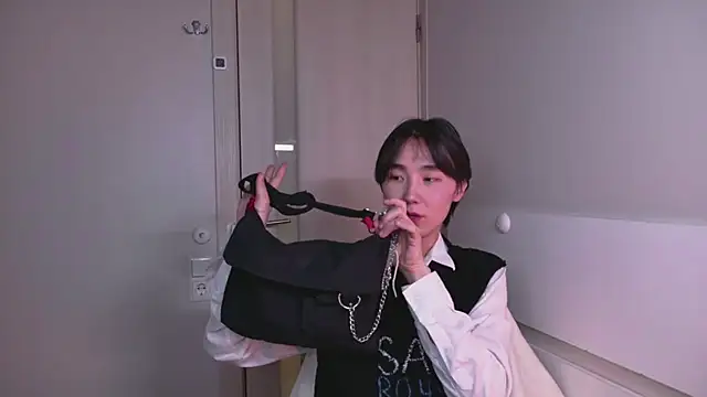 HeejinWang online show from November 7, 2025, 8:24 pm