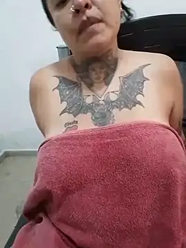 Snapshot of agnesvela chatting on October 25, 2025, 6:23 am agnesvela online show from October 25, 2025, 6:23 am