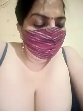 Love-890 online show from October 31, 2025, 5:42 pm