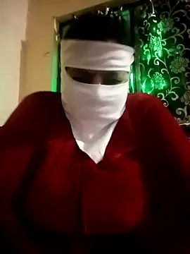 Love-890 online show from November 18, 2025, 8:23 pm