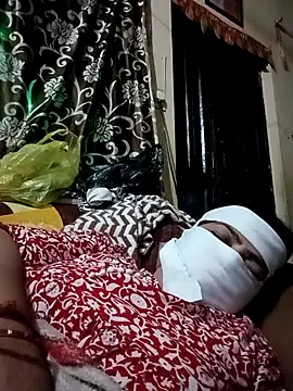 Love-890 online show from November 5, 2025, 7:28 pm