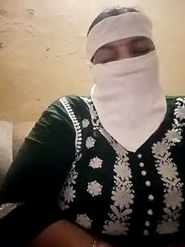 Love-890 online show from November 3, 2025, 1:22 am