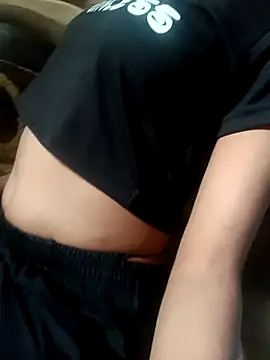 Aaisha-16 online show from April 13, 2026, 4:05 am