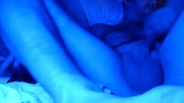 Snapshot of thikdik40 chatting on December 16, 2025, 6:28 am thikdik40 online show from December 16, 2025, 6:28 am